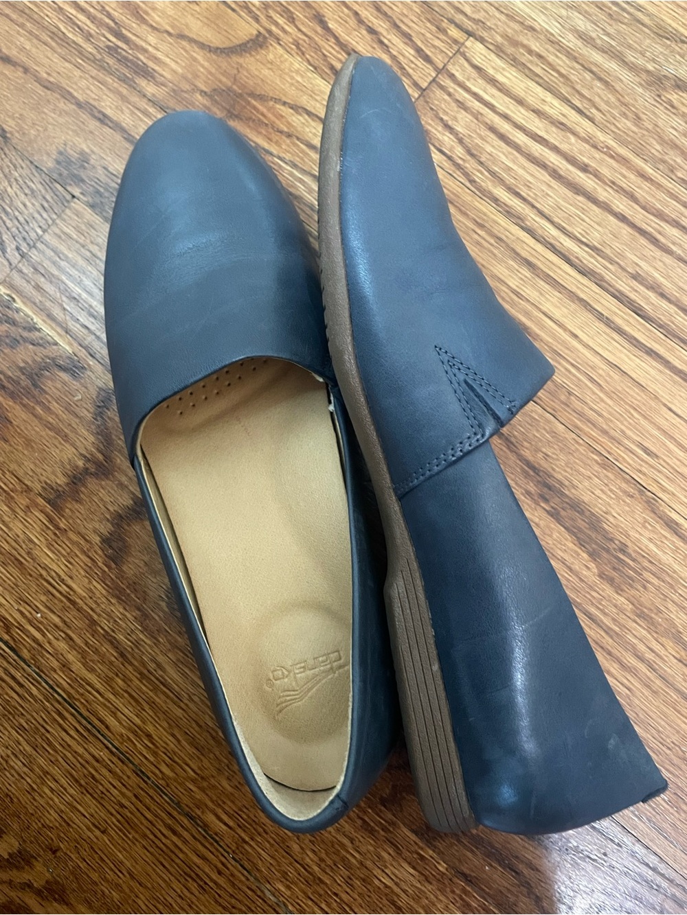 Dansko Larisa Comfort Navy BlueWomen's Slip-On Flats
